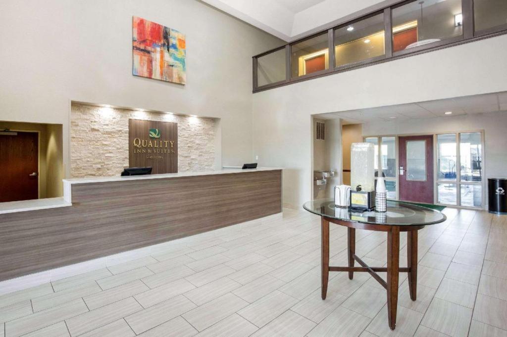 Quality Inn & Suites Arnold - St Louis 외부 사진